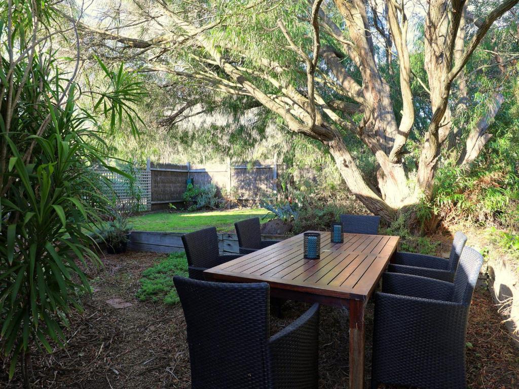 Back Beach Hideaway photo 1