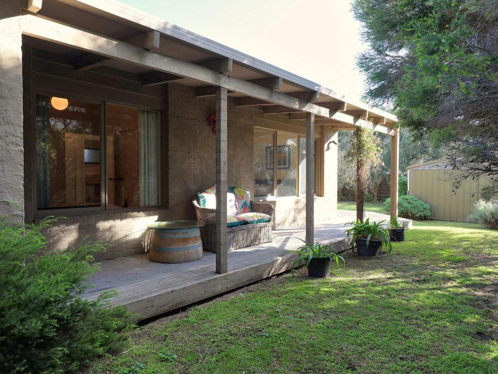 Back Beach Hideaway photo 2