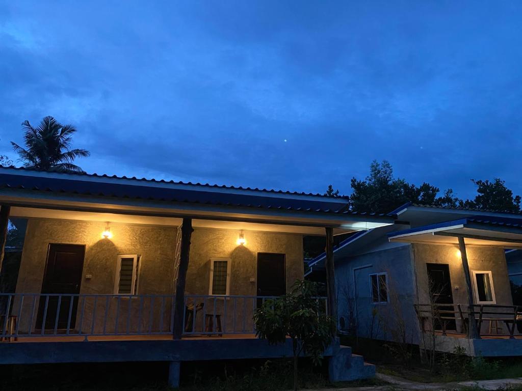 Номер (Бунгало с видом на сад), PD Guesthouse