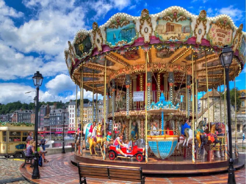 Entre le Pont 9 et l'Eveque , Les Hauts de Honfleur, Piscine, WIFI et Parking gratuits photo 2