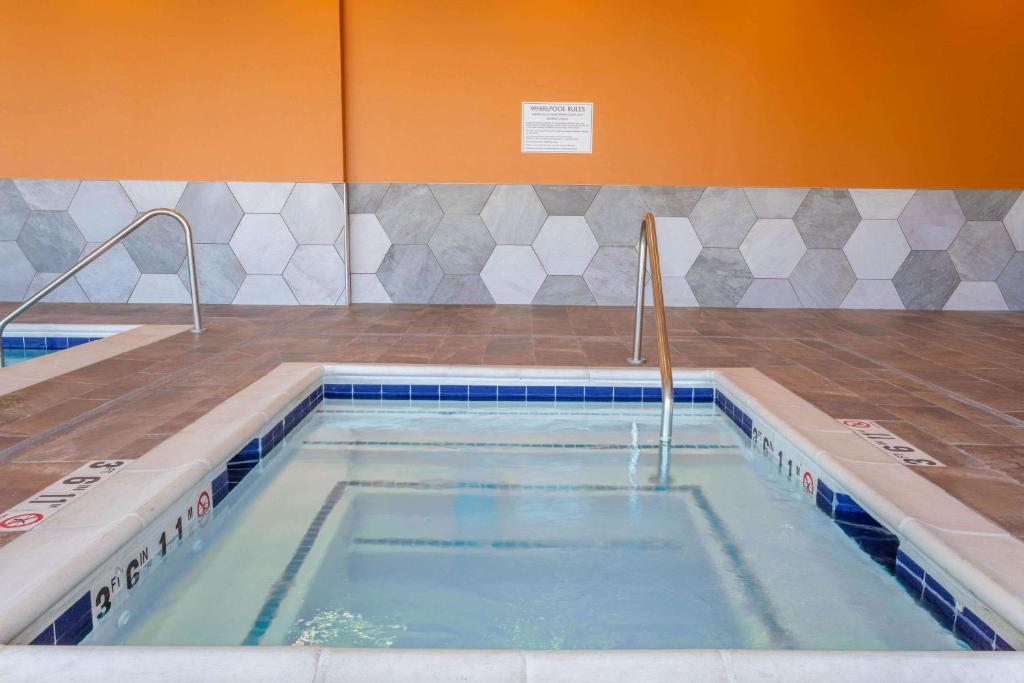 La Quinta Inn & Suites Limon by Wyndham photo 4