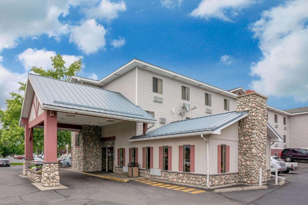 Super 8 by Wyndham Spokane Valley photo 1