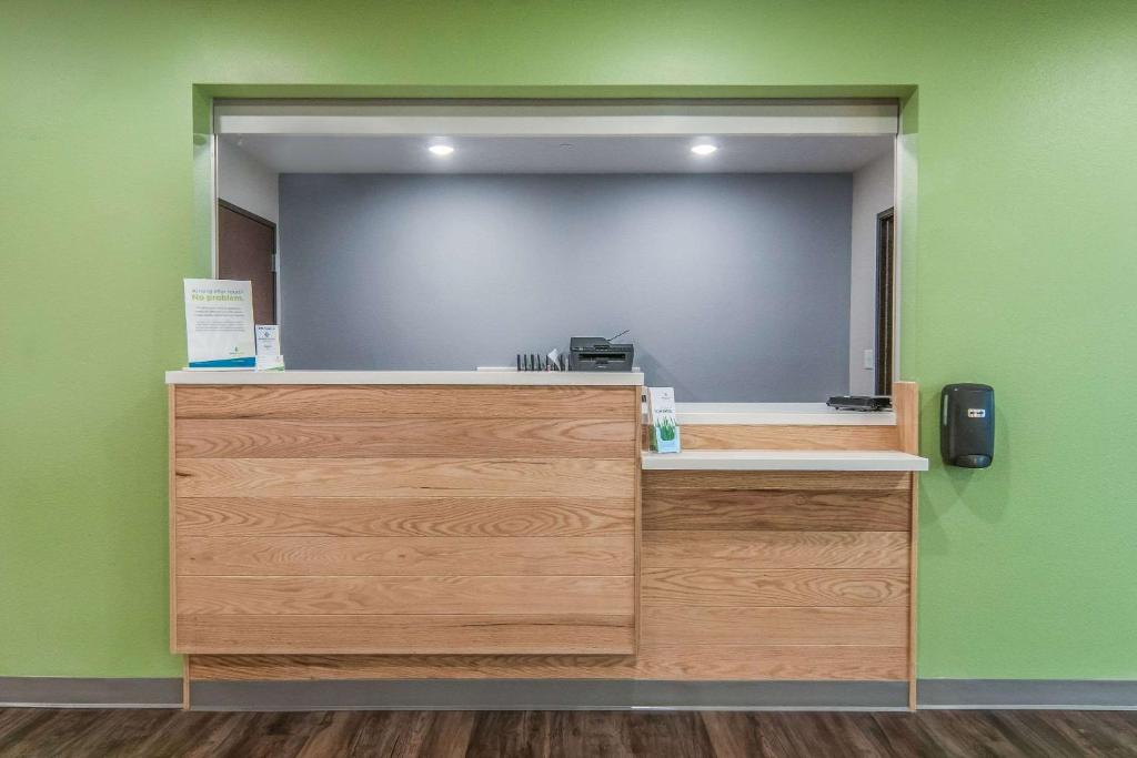 WoodSpring Suites North Ft Worth Alliance TX Speedway photo 4