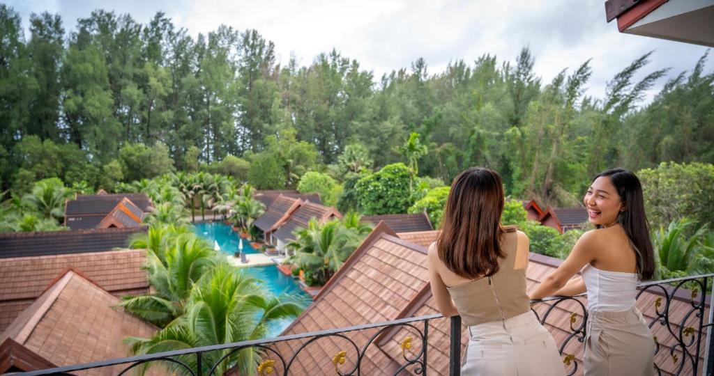 Двухместный (Номер Делюкс с видом на бассейн), L'esprit De Naiyang Beach Resort
