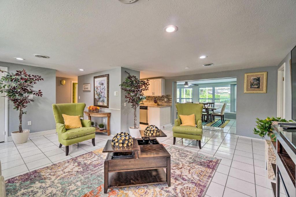 Peaceful Venice Villa with Patio - 2 Miles to Beach! photo 4