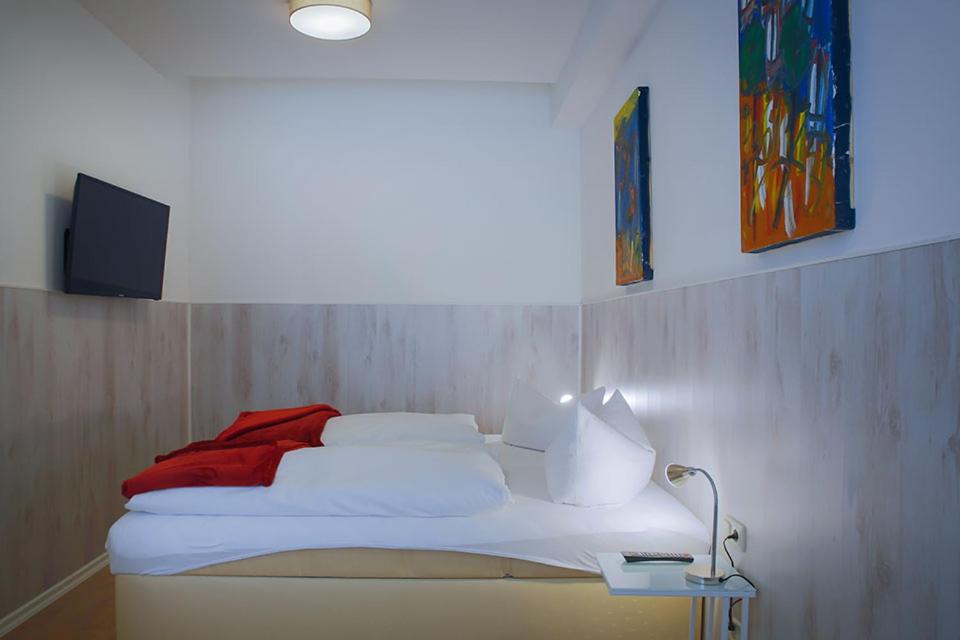 H&H Apartments im Herzen der Stadt in der Lange Strasse geräumig ruhig mit Küche und Esstisch photo 2