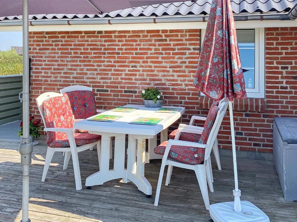 6 person holiday home in R m photo 2