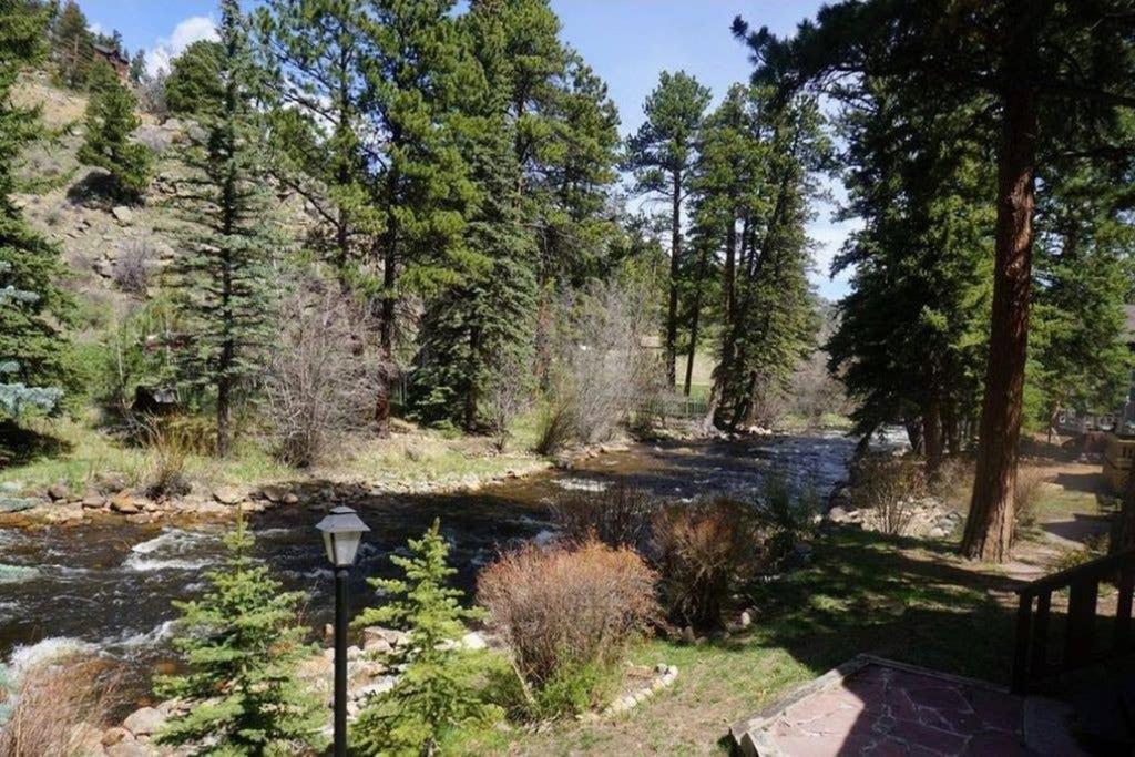 Riverfront Mountain Cottage Retreat photo 1