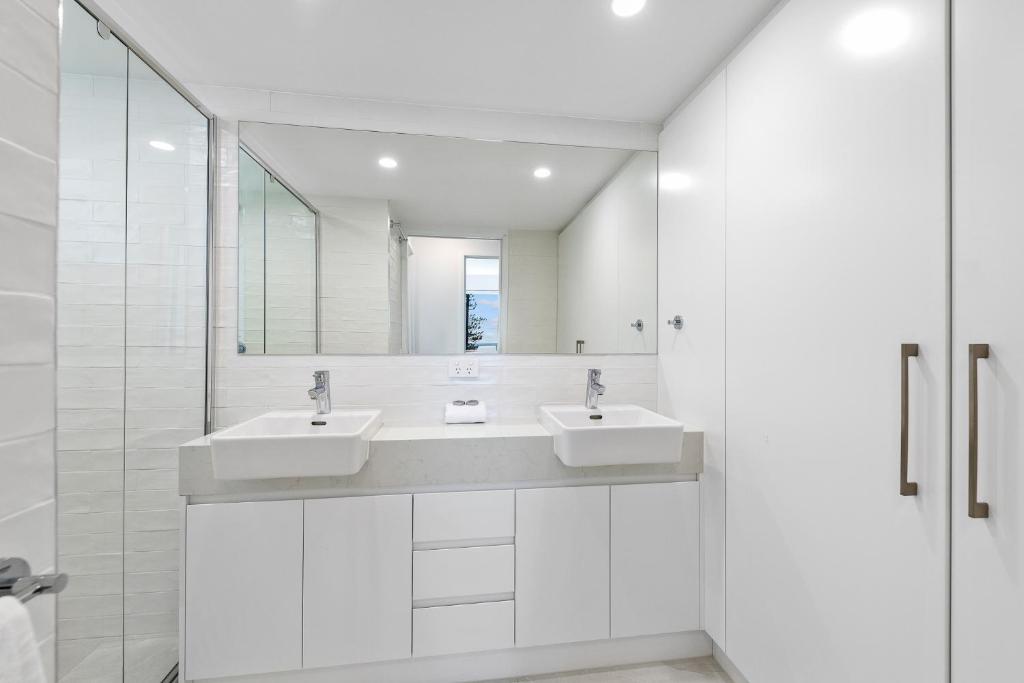 Alexandria Apartments photo 3