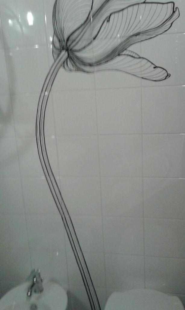 Saffi 103 photo 3