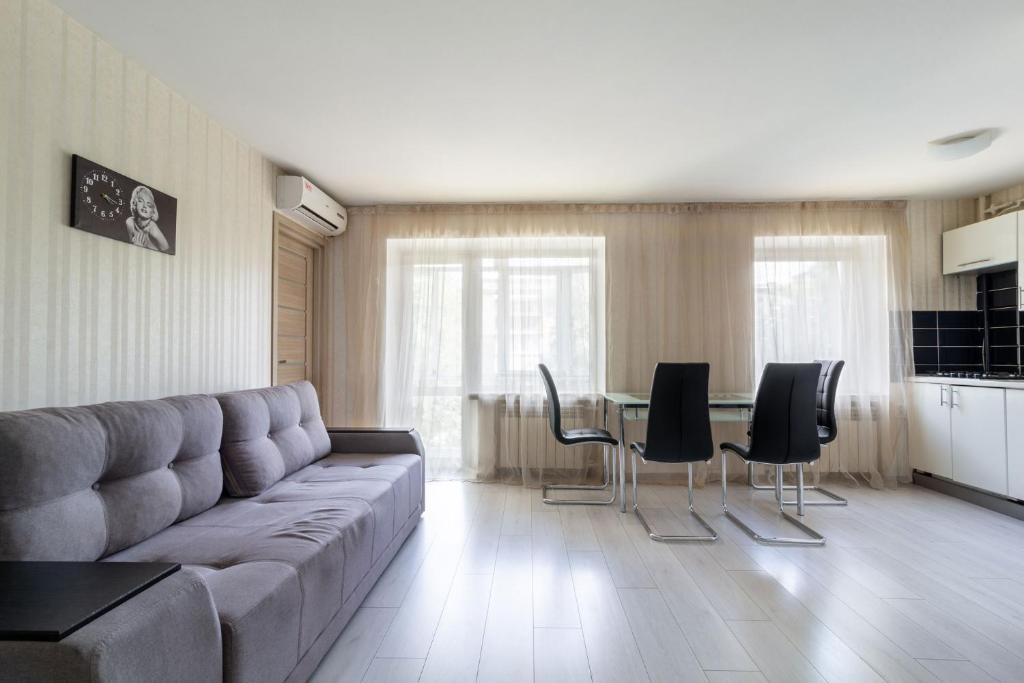 City Center 2-bedroom apartment photo 3