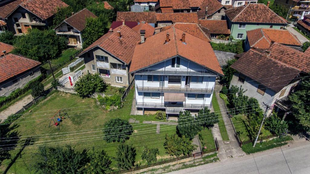 Kuća za odmor ŽIVKOVIĆ - STRMOSTEN