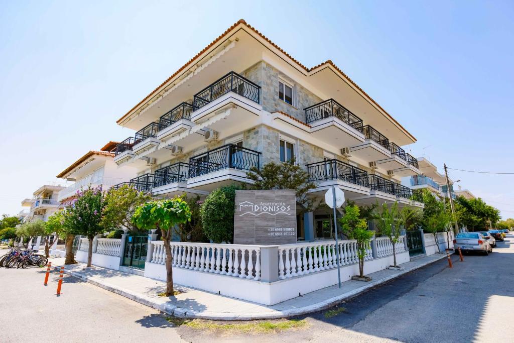 Dionisos Apartments photo 3