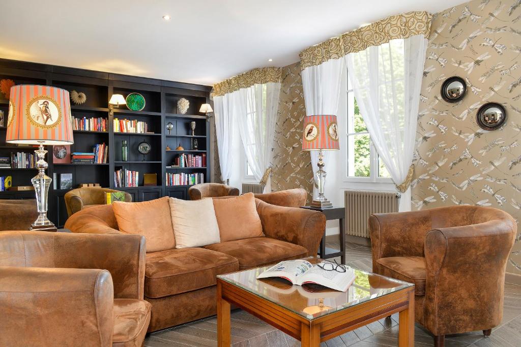 Logis Domaine De Valaudran photo 4