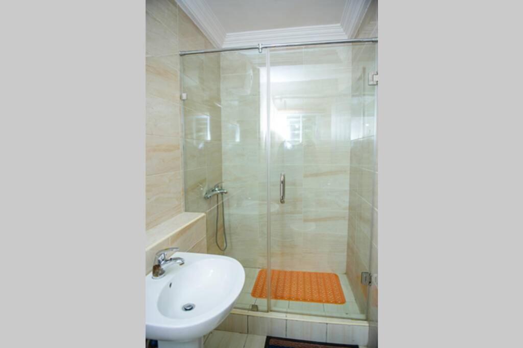 Cc & Cg Homes Luxury 4 Bedroom Semi-Detached House In Abuja, Nigeria photo 4
