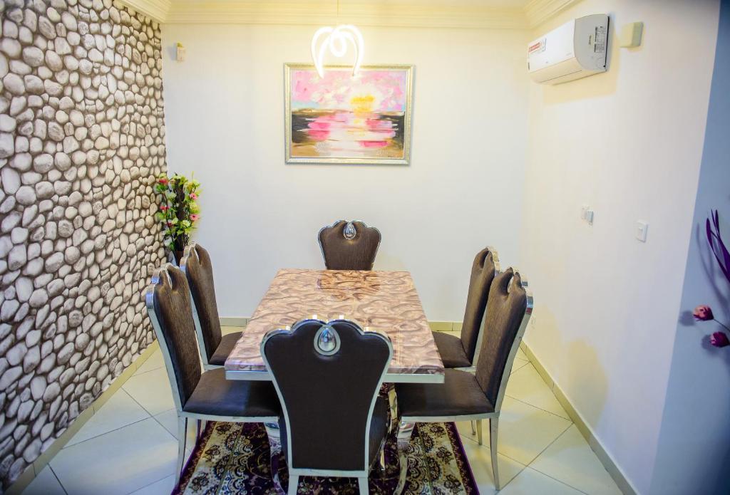Cc & Cg Homes Luxury 4 Bedroom Semi-Detached House In Abuja, Nigeria photo 1