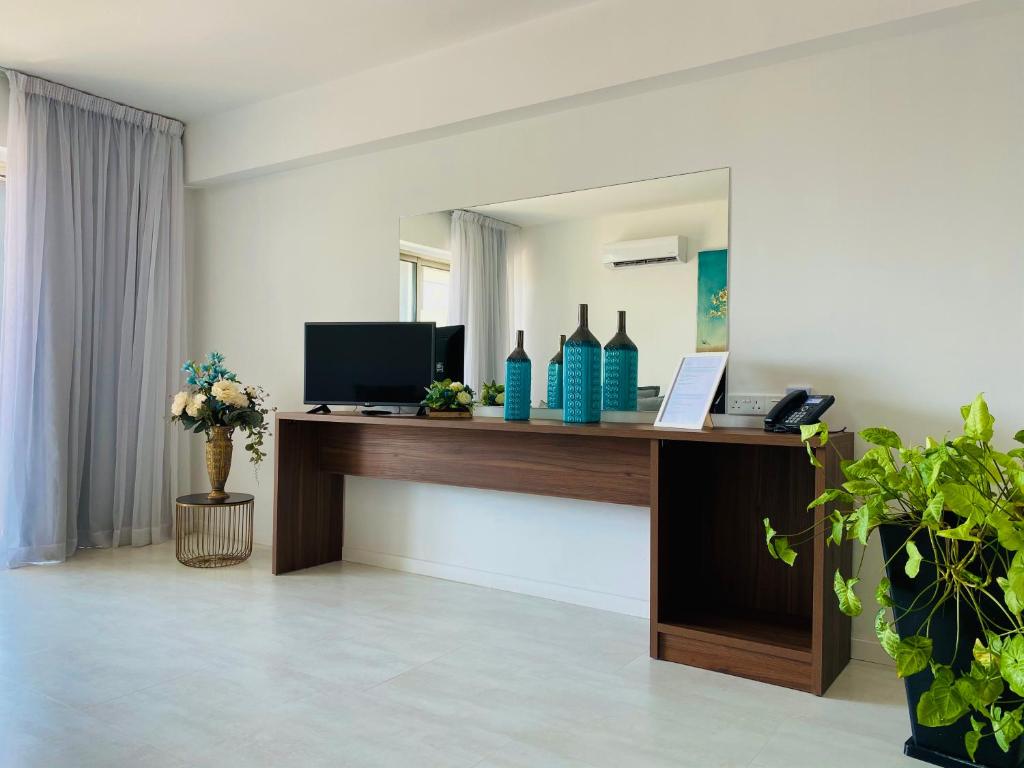 Eleonora Hotel Apartments photo 4