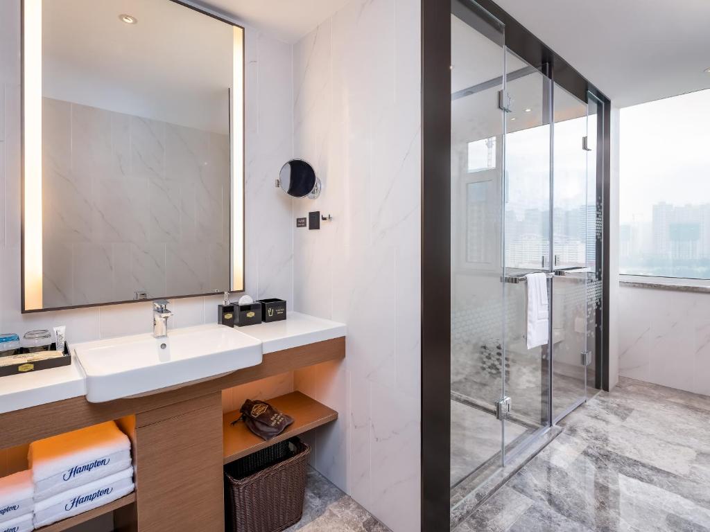 Hampton by Hilton Qinhuangdao Jinmeng Bay photo 4