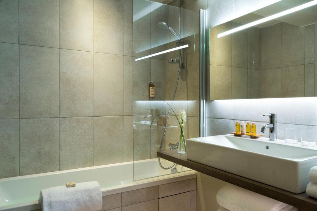 Двухместный (Двухместный номер без вида), Hôtel L'Heliopic Sweet and Spa