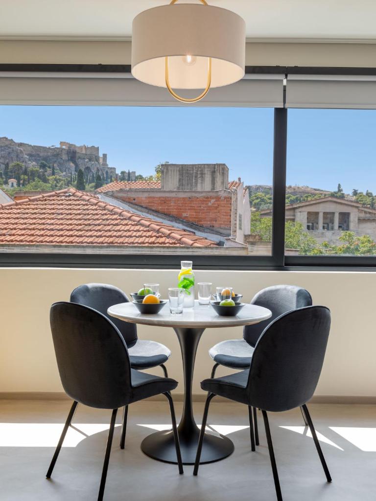 Сьюит (Улучшенный люкс с видом на Акрополь), Muse Urban Suites