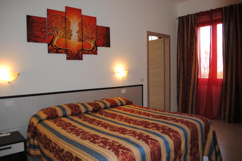 Tellus Saturnia photo 1