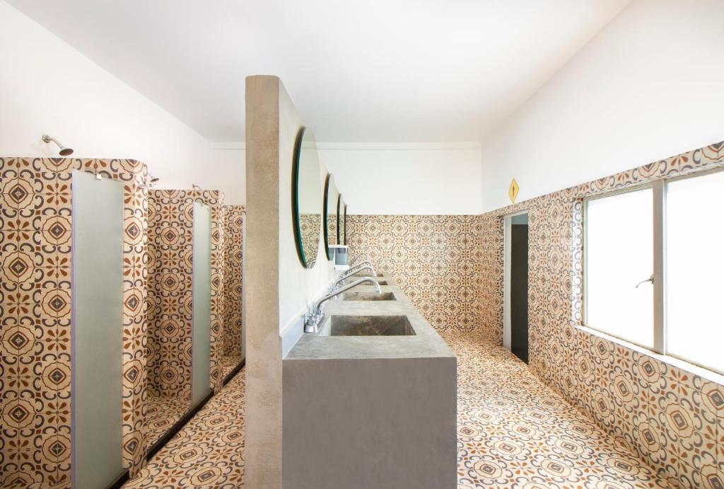 Номер (Односпальная кровать в общем номере для мужчин и женщин), CASA MX Alameda