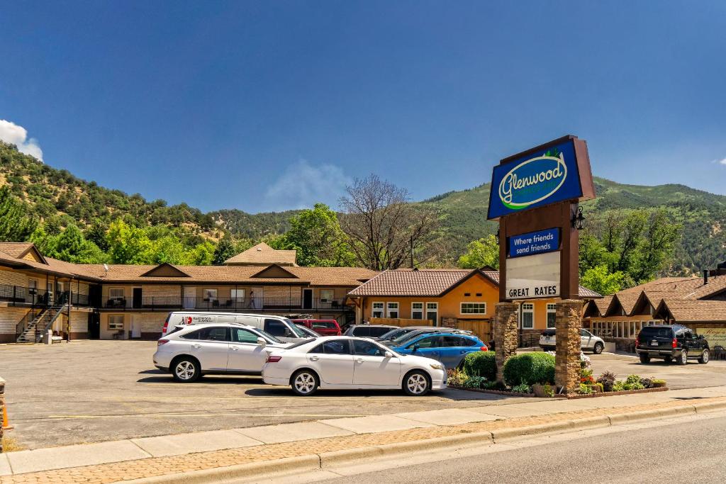 Glenwood Springs Inn photo 2