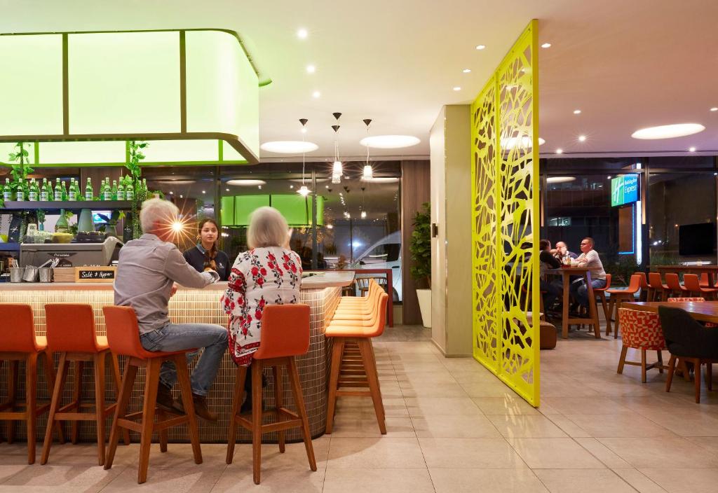 Holiday Inn Express Sydney Macquarie Park, an IHG Hotel photo 3
