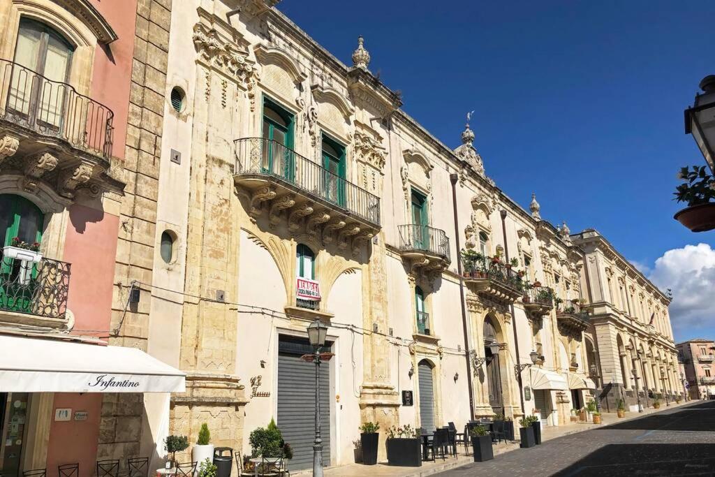 Dammuso dell'Arco, Noto