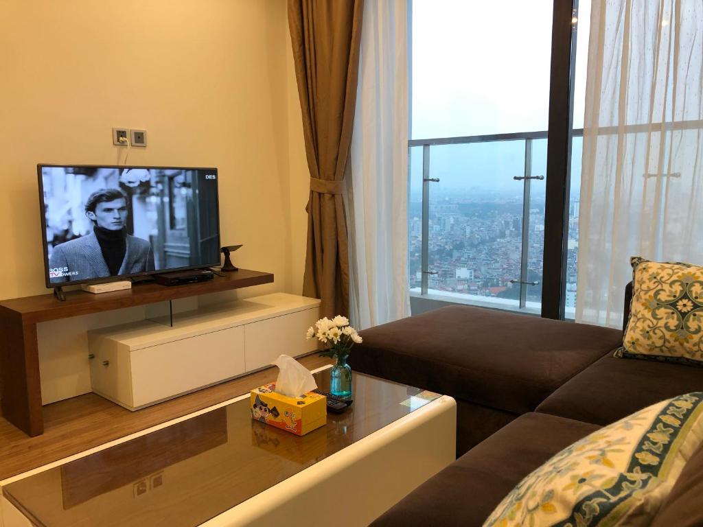 Vinhomes Metropolis Luxury Apartment 2 Br
