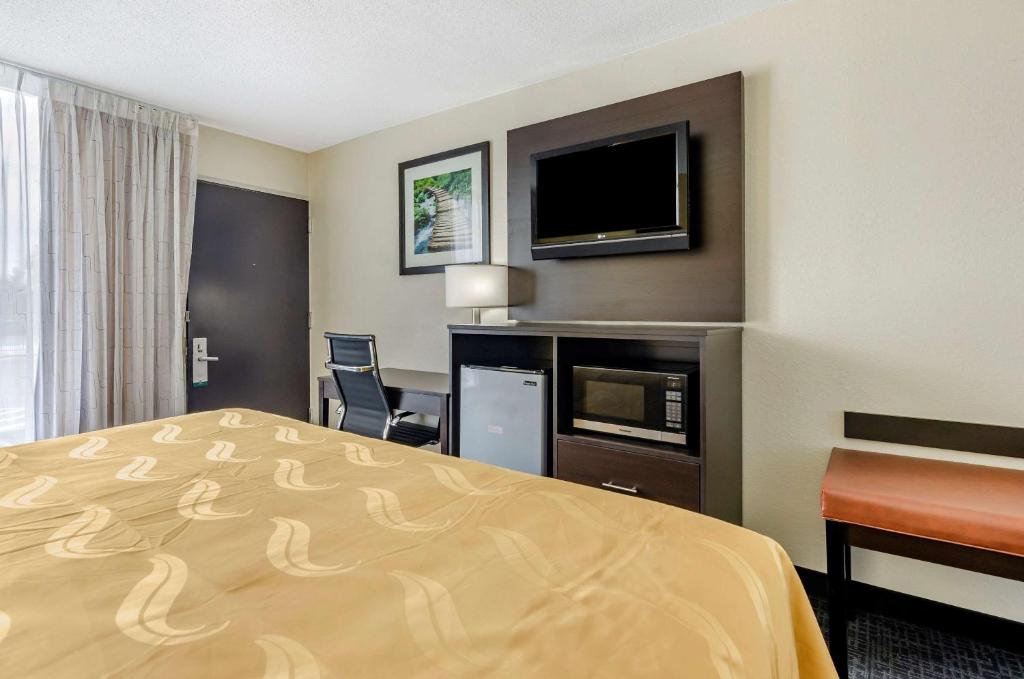 Quality Inn Verona - Staunton North - Tap to explore photos