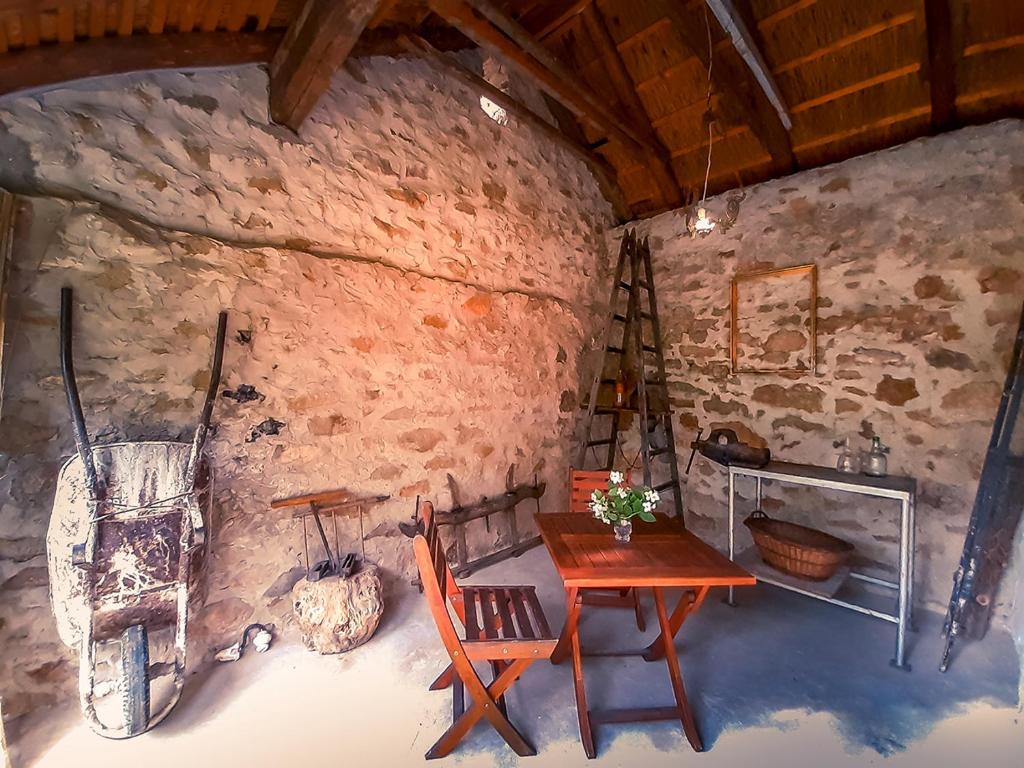 Wild Boar Cottage - Romantic getaway photo 3