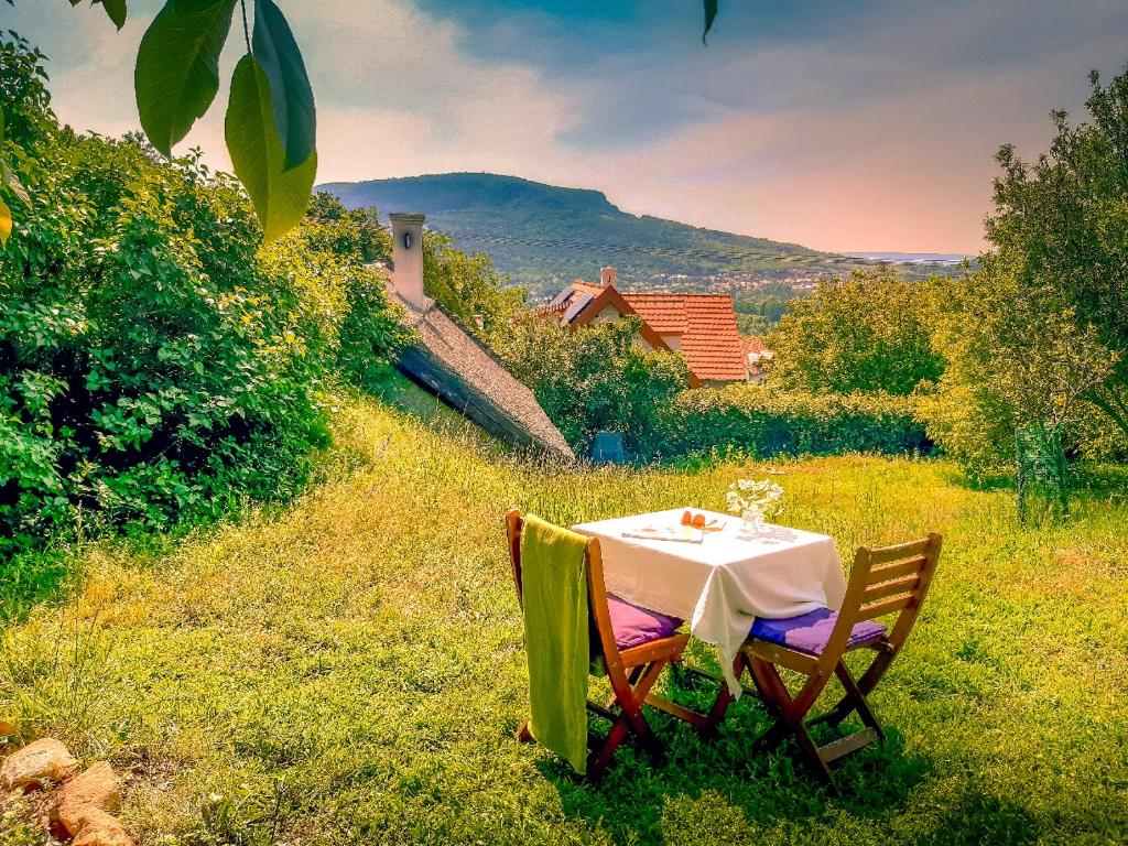 Wild Boar Cottage - Romantic getaway photo 4