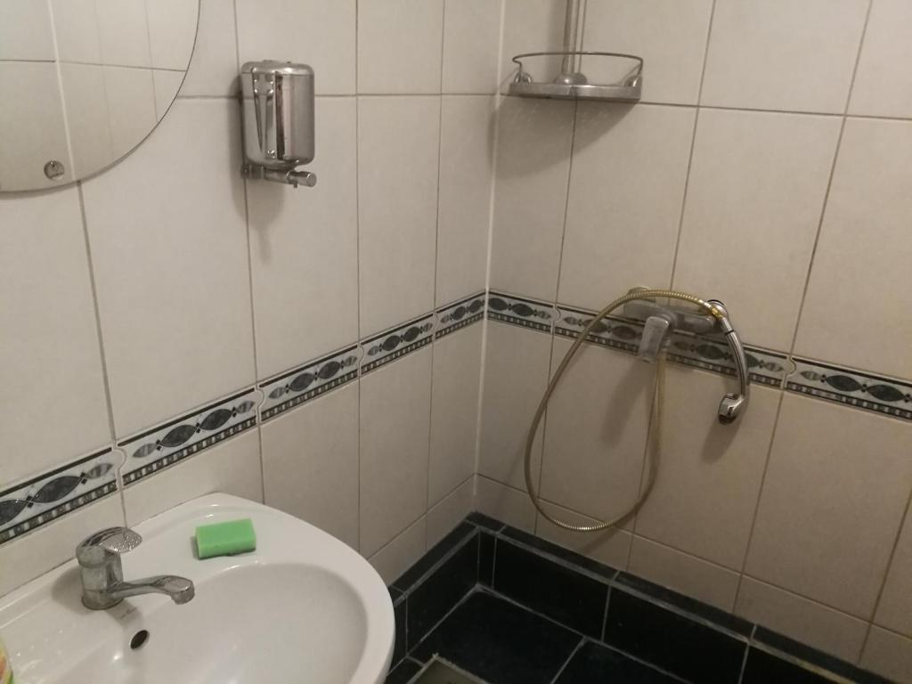 Трехместный (Трехместный номер с общей ванной комнатой), Mahtra Hostel