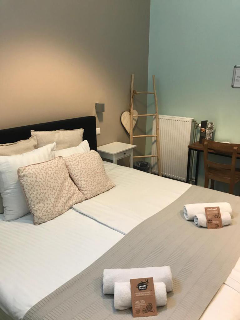 Двухместный (Улучшенный номер с кроватью размера «queen-size»), Kings Inn City Hostel & Hotel Alkmaar