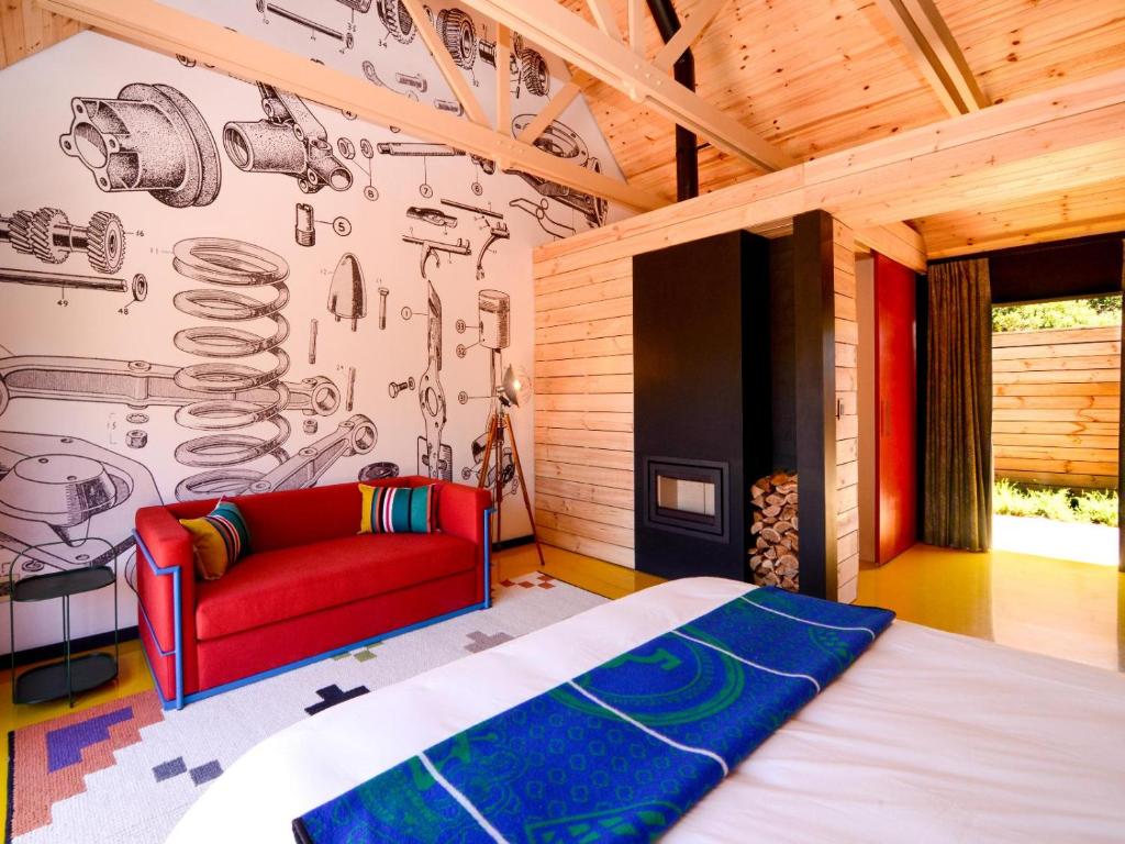 PitStop Lodge Room Type - Luxury Queen Room