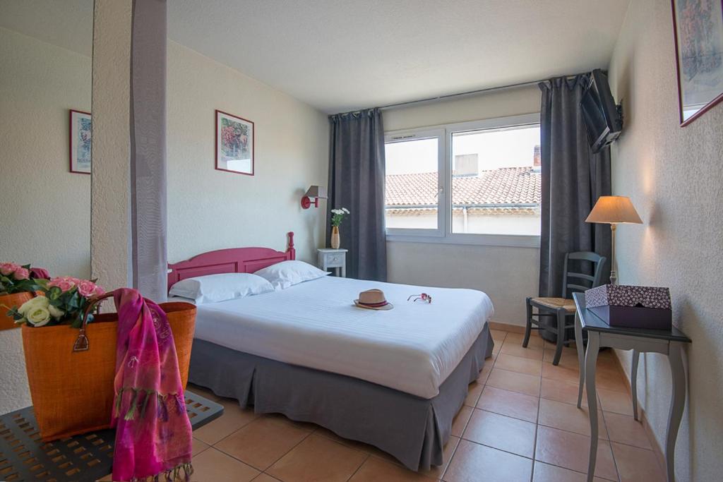 Hotel du Forum - Thumbnail image