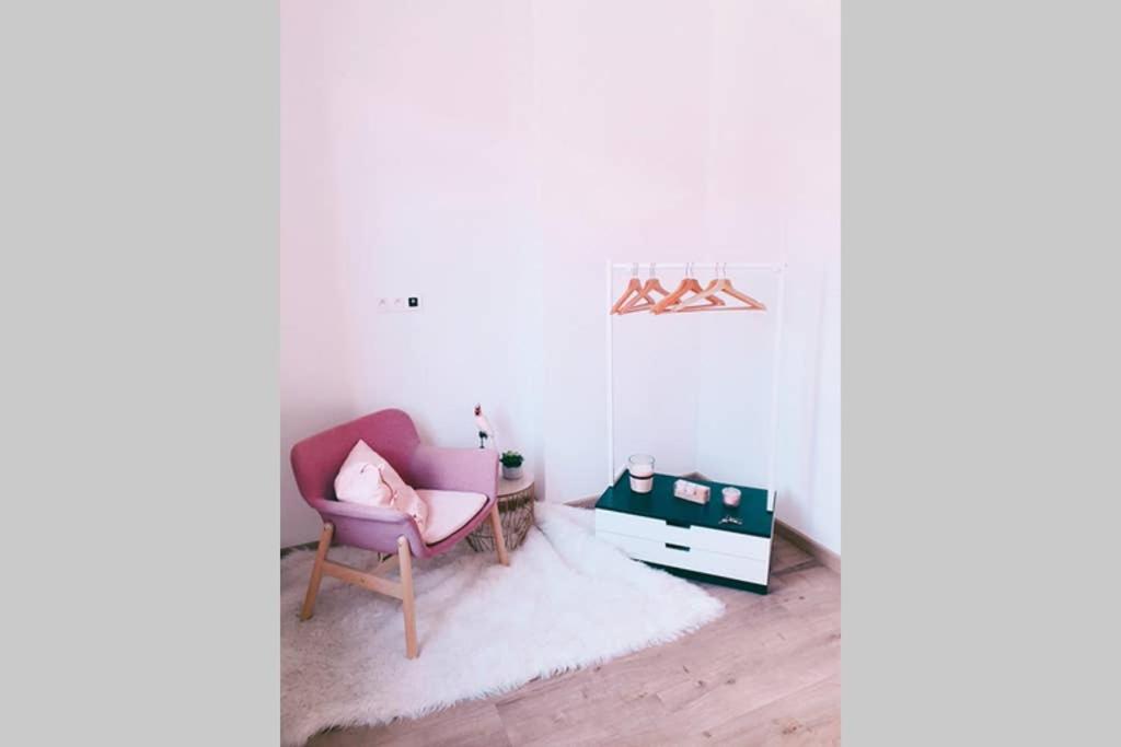 Pink studio Mons ✓ TOP position ! photo 3