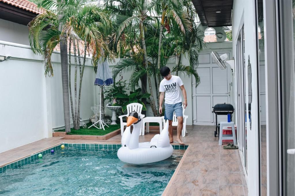 The Pool House Pattaya No.8 photo 1