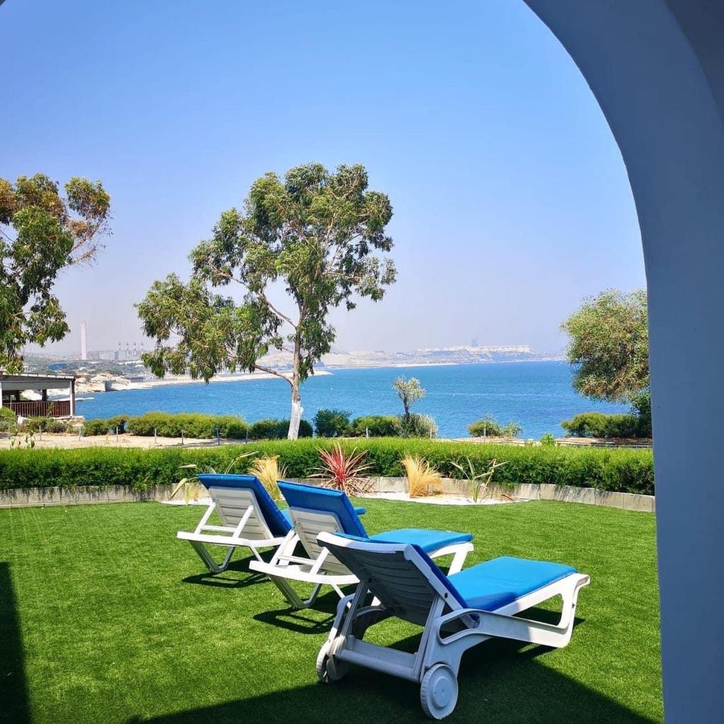 Governors Beach Costas Apts photo 1