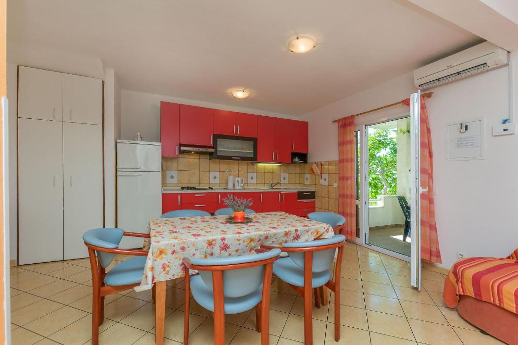 Apartments Dragana photo 4