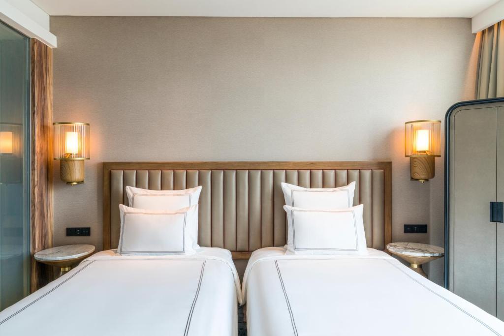 Двухместный (Swiss Advantage Twin Room with Bay View), Swissôtel Jakarta PIK Avenue