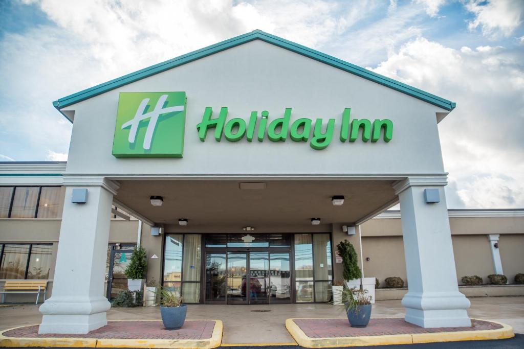 Holiday Inn Hazlet, an IHG Hotel image