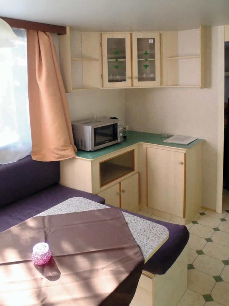 Victoria mobilehome in camping Stella del Sud photo 4
