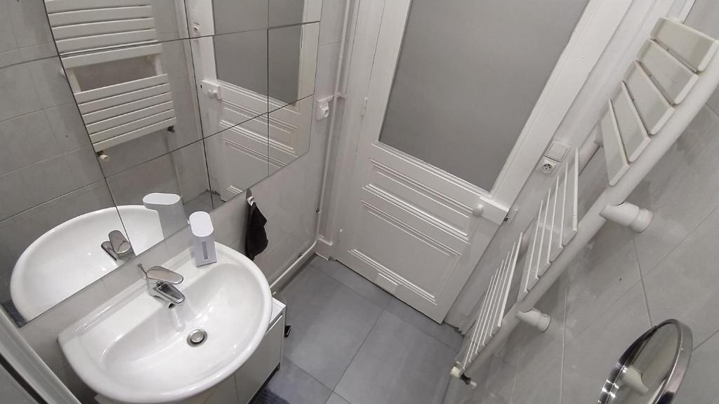Appart - Hotel La Batisse de Saint-Chamond photo 2