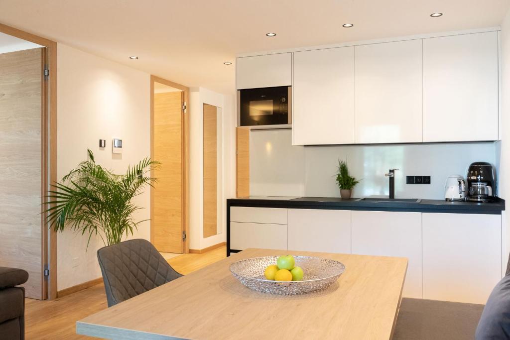 Nice Living Neue- Moderne Apartments im Herzen von Brixen - kostenlose Brixencard - ideal für Familien, Paare, Geschäftsreisende, Gäste mit Hund und allen Urlaubs Hungrigen photo 3