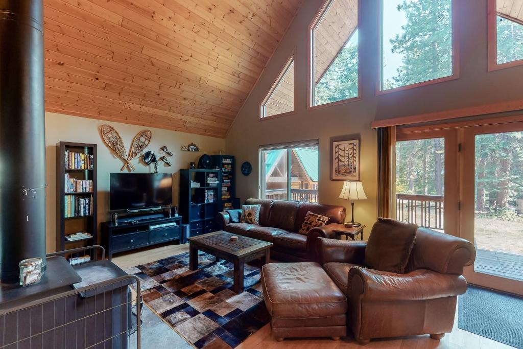 Tivoli Chalet photo 3