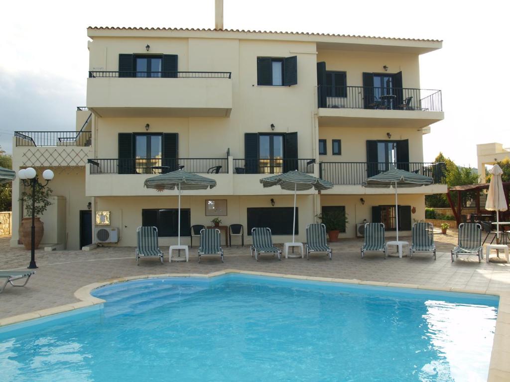 Irida Apartments -EX BLAZIS HOUSE photo 3