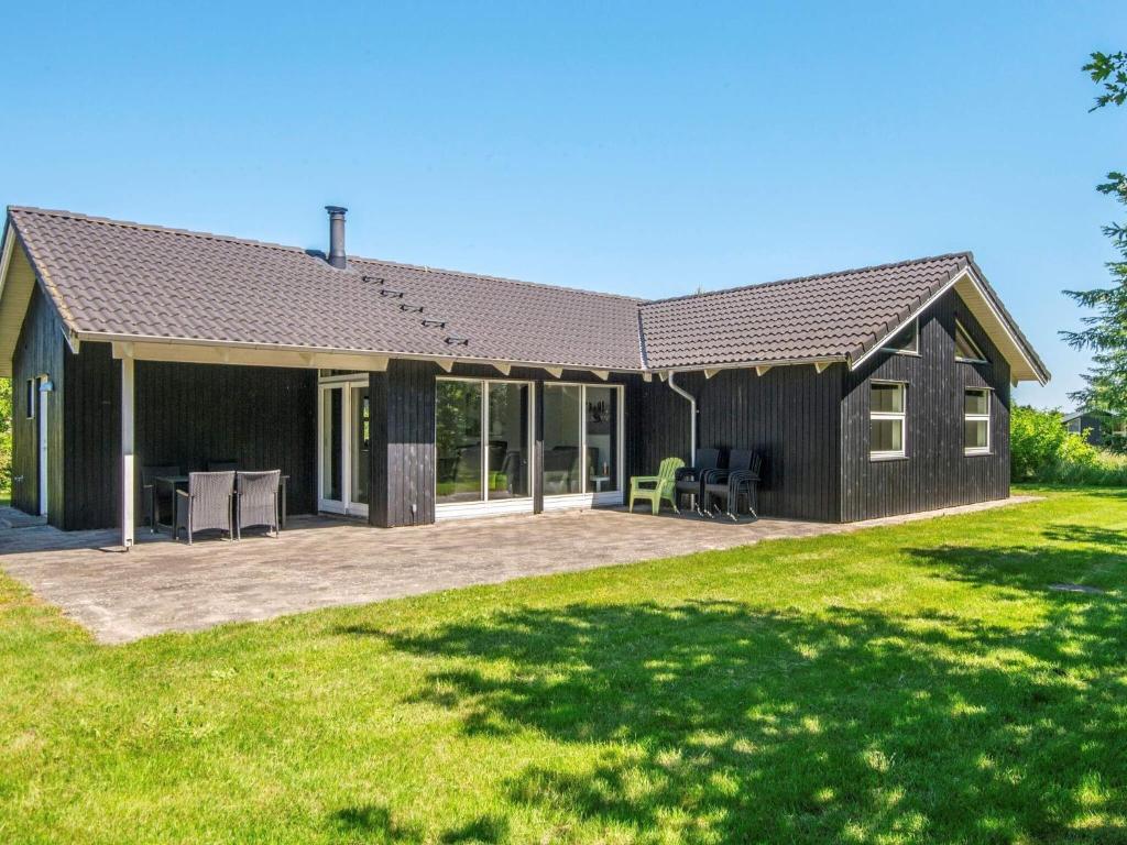10 person holiday home in Glesborg