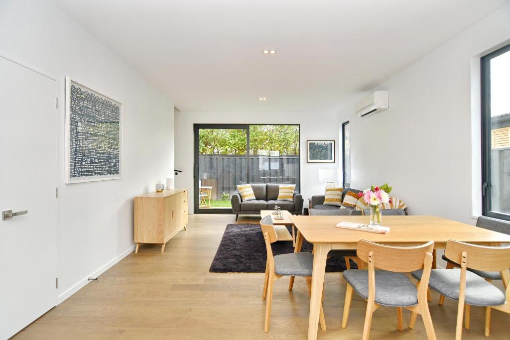 Salisbury Style - Brand new city apartment - Christchurch Holiday Homes photo 1